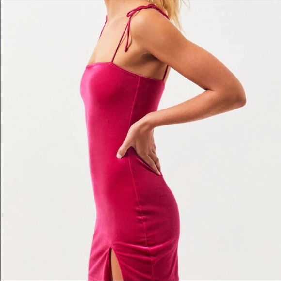 NWT MOTEL Verso Velvet Pink Stretch Mini Dress Fuchsia Bodycon Size M - Picture 5 of 16